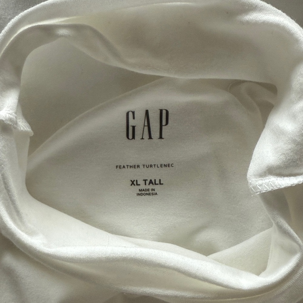 GAP Classic White Long Sleeve Feather Turtleneck Women's Top, Size XL Tall - Picture 4 of 9